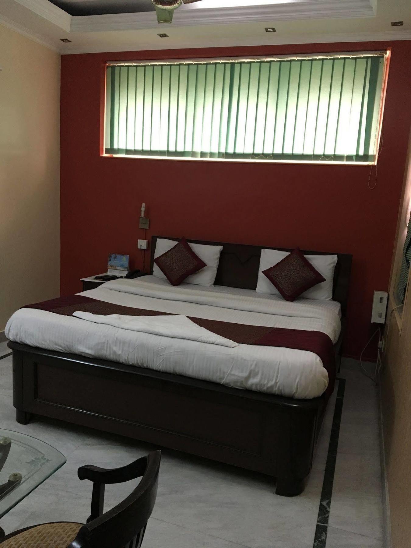 Sands Inn Gurgaon Kanhai Exterior photo